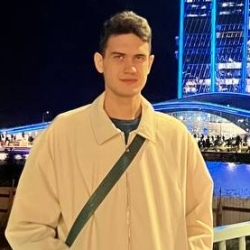 Фотография репетитора Неверов Максим Николаевич