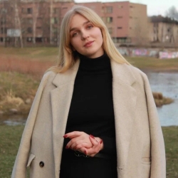 Фотография репетитора Комарова Софья Егоровна