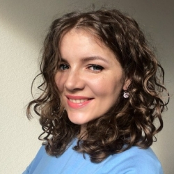 Фотография репетитора Стрельцова Виктория Викторовна