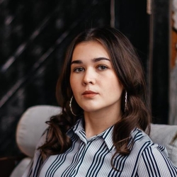 Фотография репетитора Алексеева Ясения Сергеевна