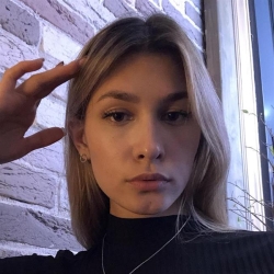 Фотография репетитора Семенова Алина Андреевна