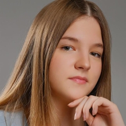 Фотография репетитора Естремская Полина Дмитриевна