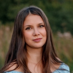 Фотография репетитора Сурикова Мария Витальевна