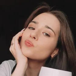 Фотография репетитора Трофимова Арина Артемовна