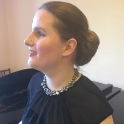 Фотография репетитора Николаева Анастасия Романовна