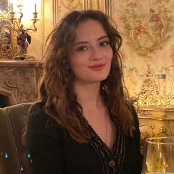 Фотография репетитора Кудрявцева Арина Сергеевна