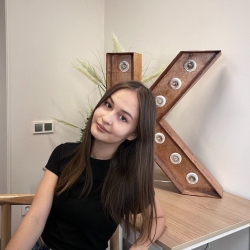 Фотография репетитора Анварова Карина Алмазовна