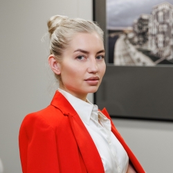 Фотография репетитора Лебедева Юлия Владимировна