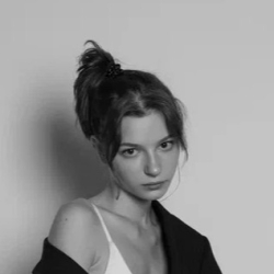 Фотография репетитора Приходько Алина Николаевна