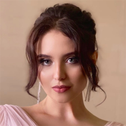 Фотография репетитора Трещева Полина Константиновна