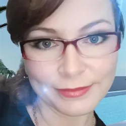 Фотография репетитора Назырова Оксана Волимихамедовна