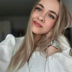 Фотография репетитора Жуковская Дарья Евгеньевна