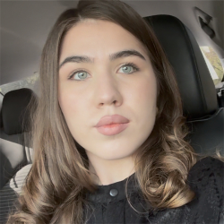 Фотография репетитора Умарова Алина Алигулуевна