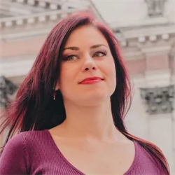 Фотография репетитора Бабаева Юлия Владимировна