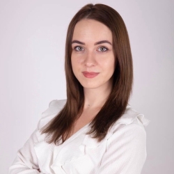 Фотография репетитора Плюснина Виктория Сергеевна