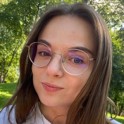 Фотография репетитора Карпова Юлия Владимировна