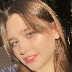 Фотография репетитора Ульянова Алена Владимировна