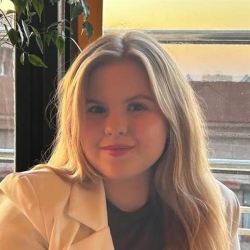 Фотография репетитора Краюшкина Арина Павловна