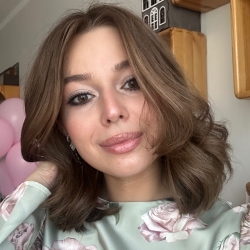 Фотография репетитора Молчанова Валерия Михайловна