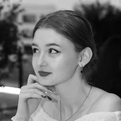 Фотография репетитора Коршунова Виктория Владимировна