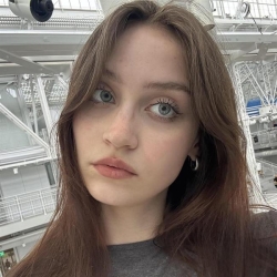 Фотография репетитора Ерохина Олеся Сергеевна