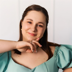Фотография репетитора Пешкова Кристина Сергеевна