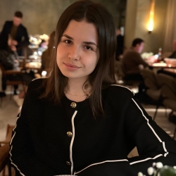 Фотография репетитора Остроумова Дарья Васильевна