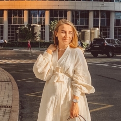 Фотография репетитора Сахарова Кристина Сергеевна