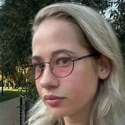 Фотография репетитора Алёшина Полина Дмитриевна