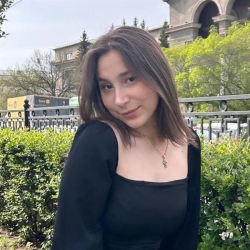 Фотография репетитора Макарычева Полина Сергеевна