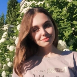 Фотография репетитора Привалова Юлия Игоревна