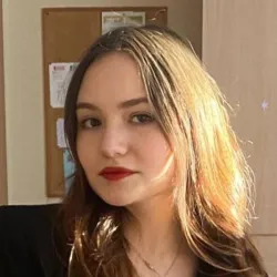 Фотография репетитора Каурова Карина Сергеевна