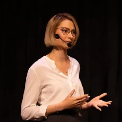 Фотография репетитора Вахрушева Дарья Александровна