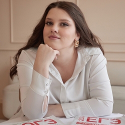 Фотография репетитора Джайлобаева Александра Алексеевна