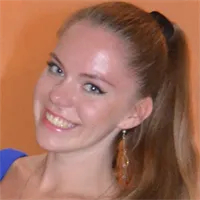 Фотография репетитора Попова Анастасия Дмитриевна