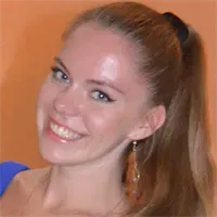 Фотография репетитора Попова Анастасия Дмитриевна