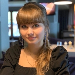 Фотография репетитора Мошкова Яна Игоревна