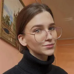 Фотография репетитора Ушакова Юлия Анатольевна