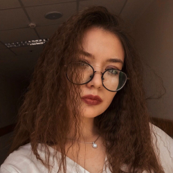 Фотография репетитора Сенаторова Алина Андреевна