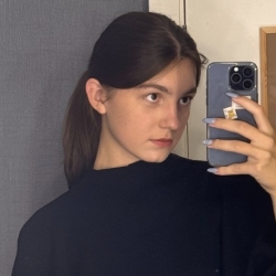 Фотография репетитора Власова Карина Максимовна