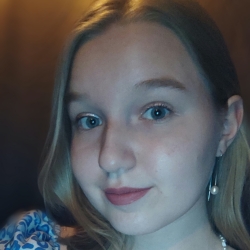 Фотография репетитора Устюгова Алёна Анатольевна