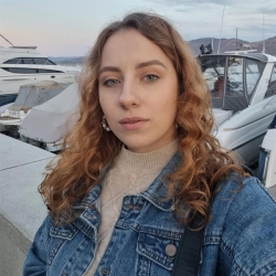 Фотография репетитора Свешникова Кристина Сергеевна