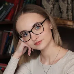 Фотография репетитора Харитонова Алиса Александровна