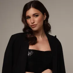 Фотография репетитора Устинова Яна Николаевна