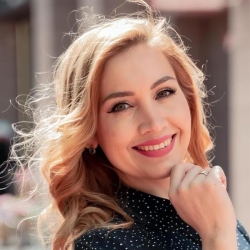 Фотография репетитора Шарипкулова Руфина Ринатовна