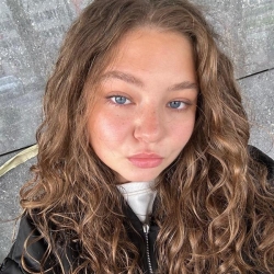 Фотография репетитора Агаджанова Ада Анатольевна