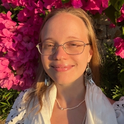 Фотография репетитора Кариганова Нина Михайловна