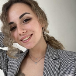 Фотография репетитора Стафеева Алиса Андреевна