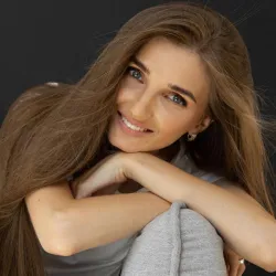 Фотография репетитора Логвиненко Кристина Дмитриевна