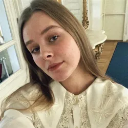 Фотография репетитора Лобанова Арина Николаевна